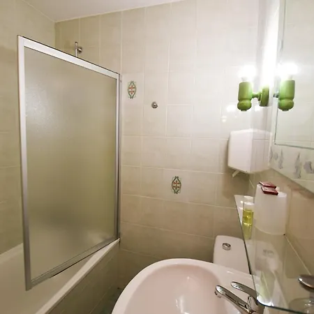 Ξενοδοχείο Chez Mimi 2*